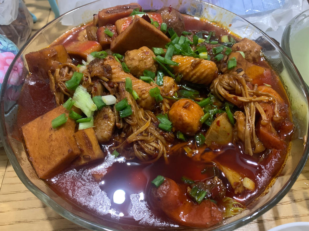 炒鸡好吃火锅丸子