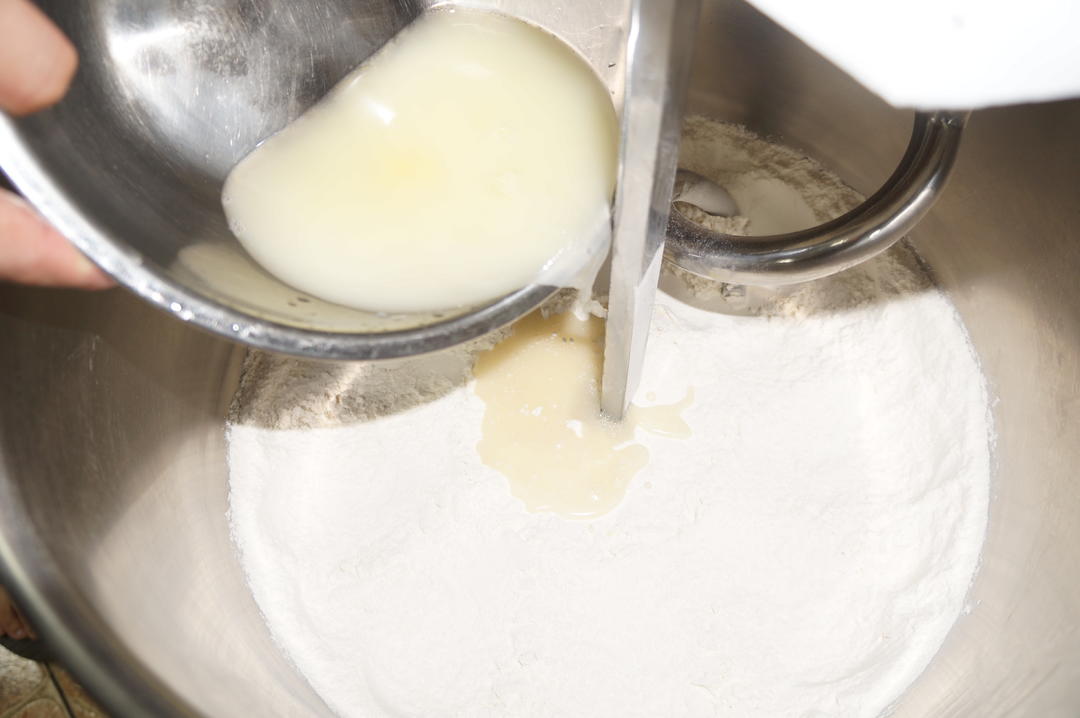 纯奶手撕吐司的做法 步骤1