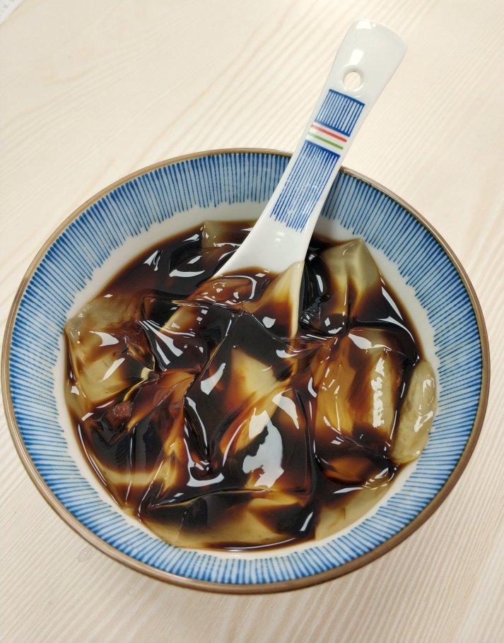 自制晶莹剔透、口感凉滑的——冰粉粉