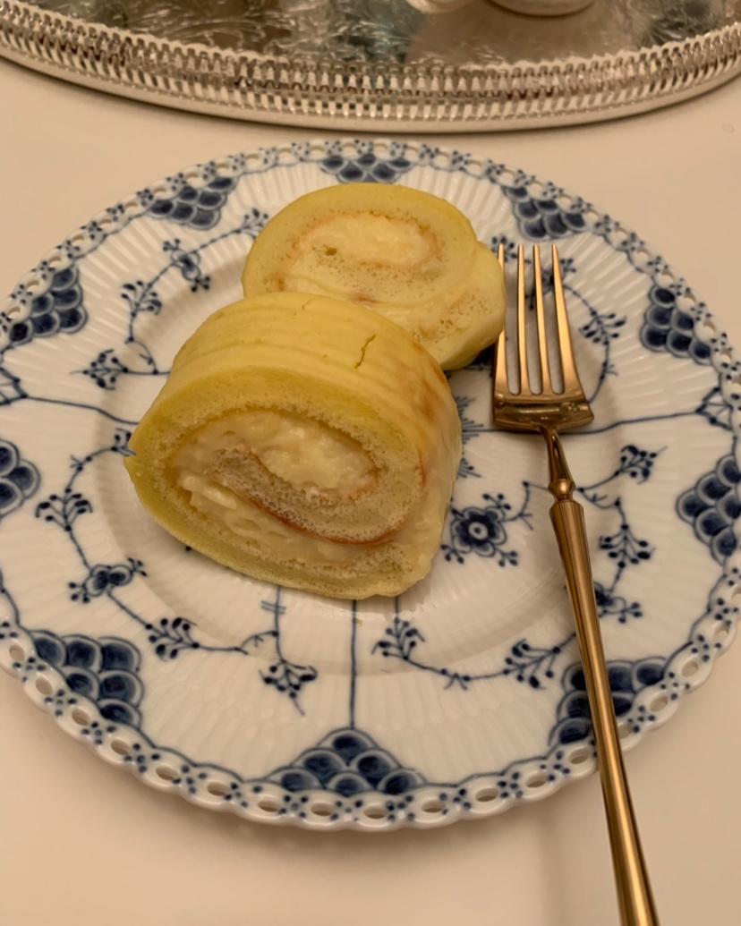 材料最简单的【低卡蛋糕卷】卡仕达戚风卷