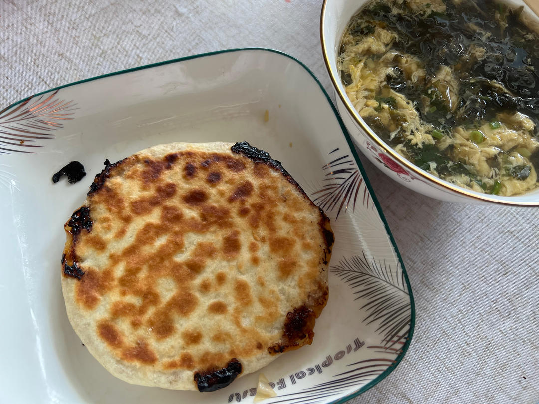 皮薄馅多的圆白菜馅饼
