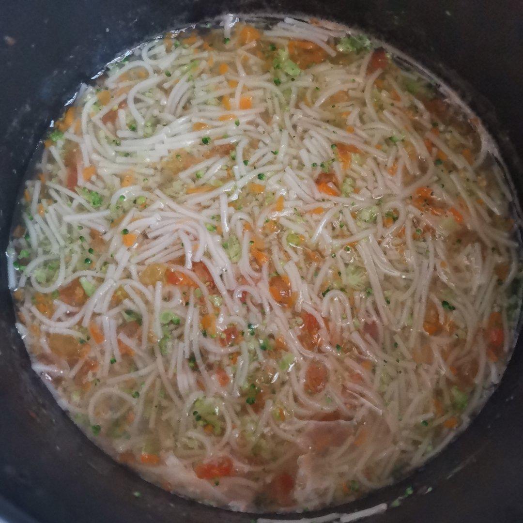 吃一次就爱上的宝宝辅食！西红柿菠菜细汤面（10个月以上婴幼儿辅食）宝宝蔬菜面条！