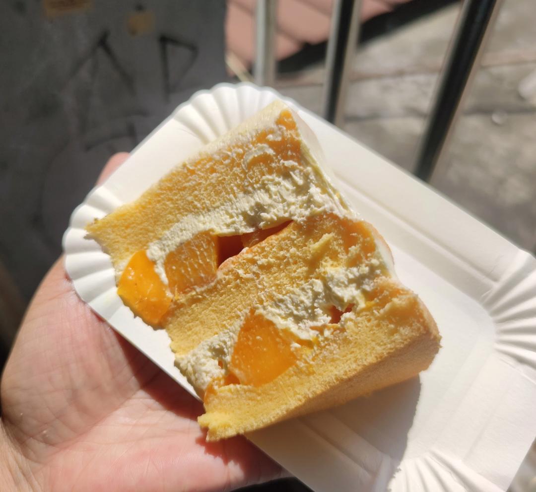 堪比柯基屁股
爆浆芝士🧀古早蛋糕
