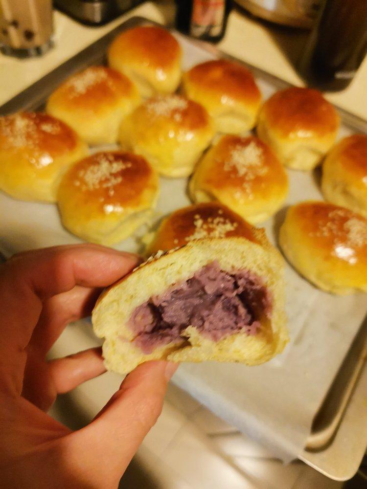 奶香味十足的芋泥软餐包（手揉面团，千石烤箱）