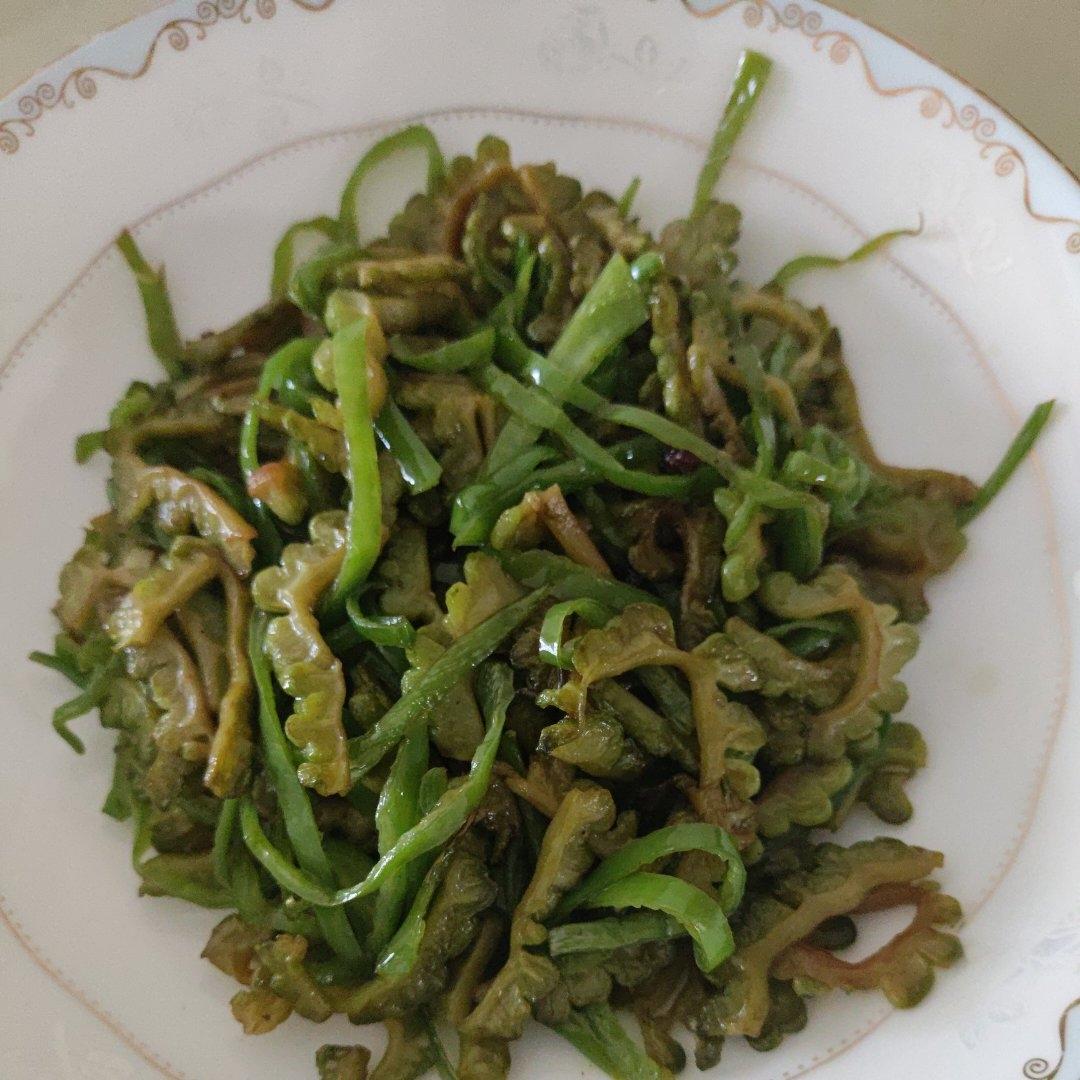 家传干煸苦瓜
