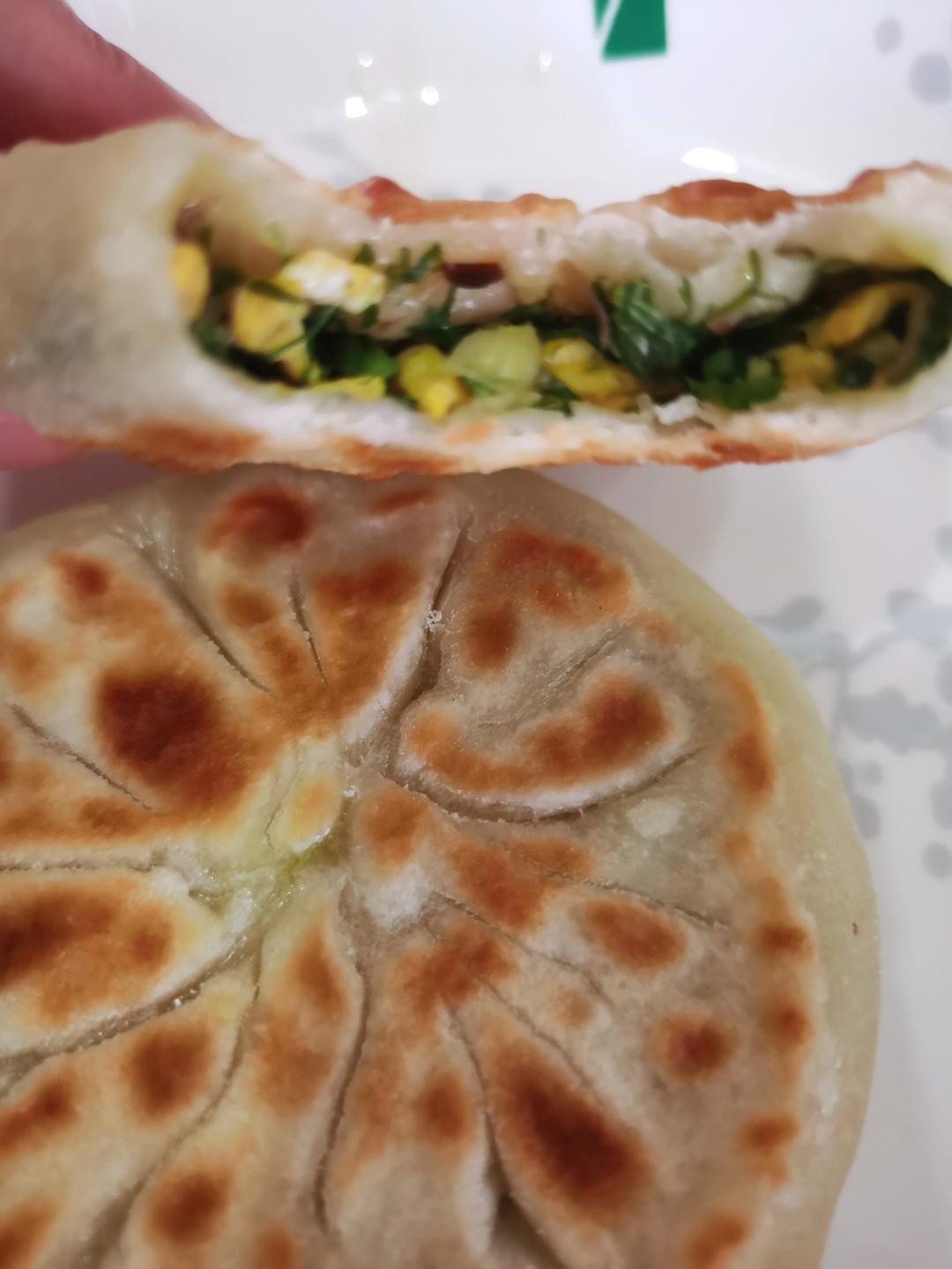 吃一个怎么够的茴香鸡蛋馅饼