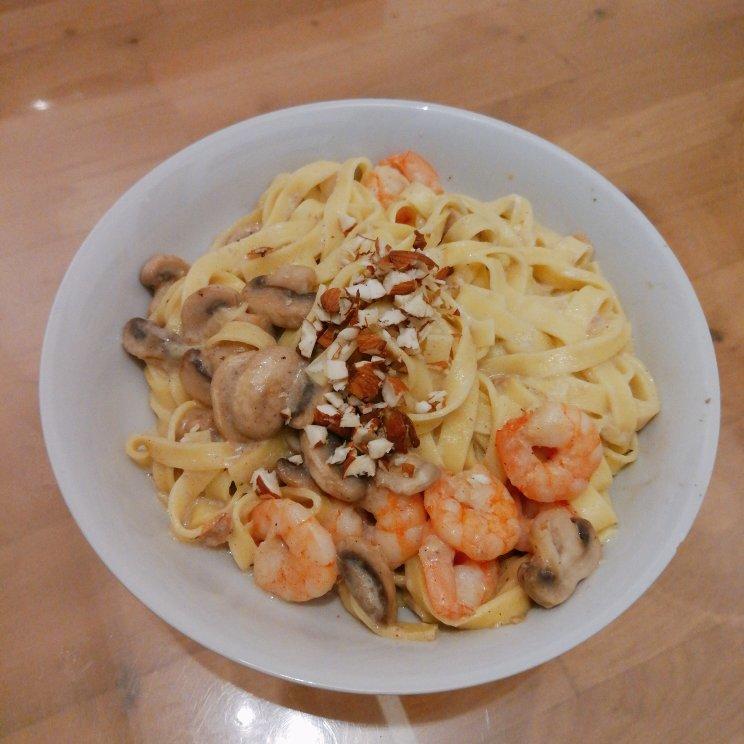 白汁蘑菇培根意粉