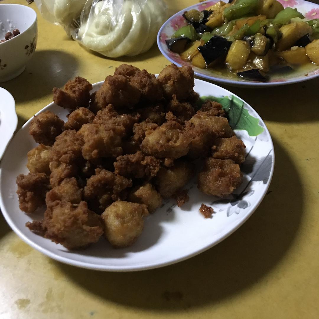 酥炸肉丸子