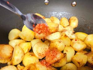香煎小土豆的做法 步骤6