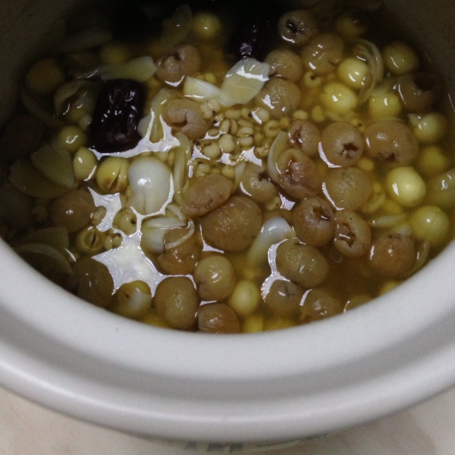 莲子百合薏米汤