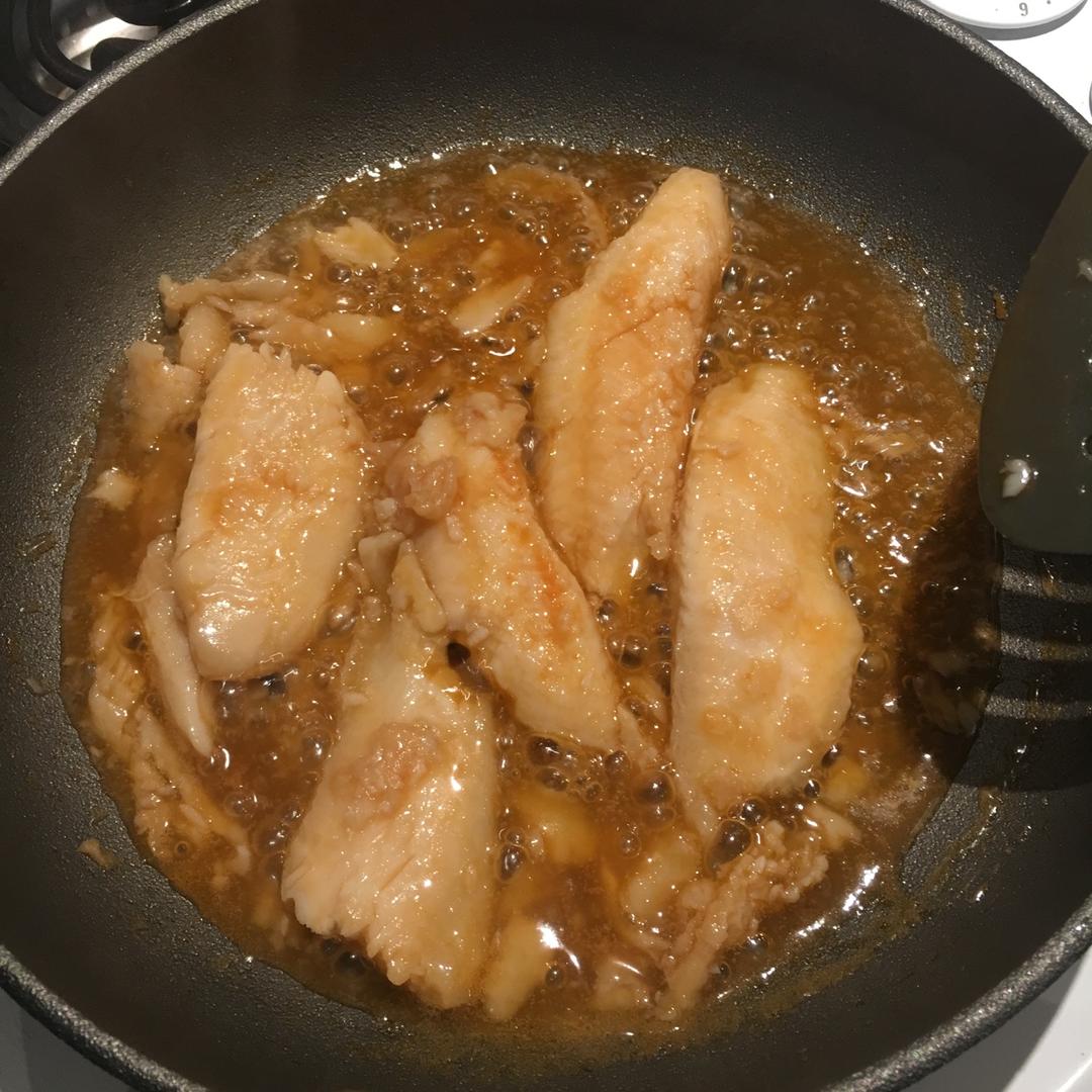 糖醋里脊（附快速万能糖醋汁）