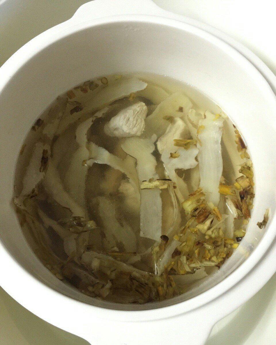 【小森妈妈菜谱】夏天清热靓汤沙参玉竹炖鹧鸪