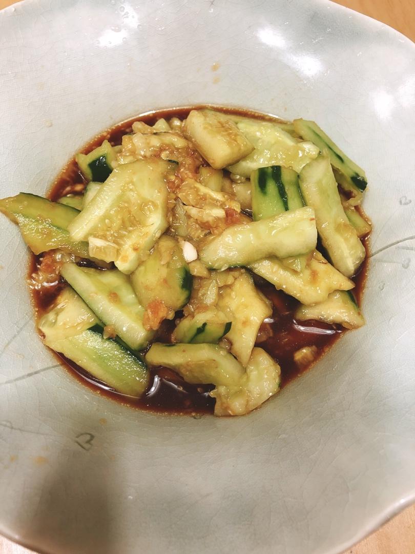 简单好吃的拌黄瓜