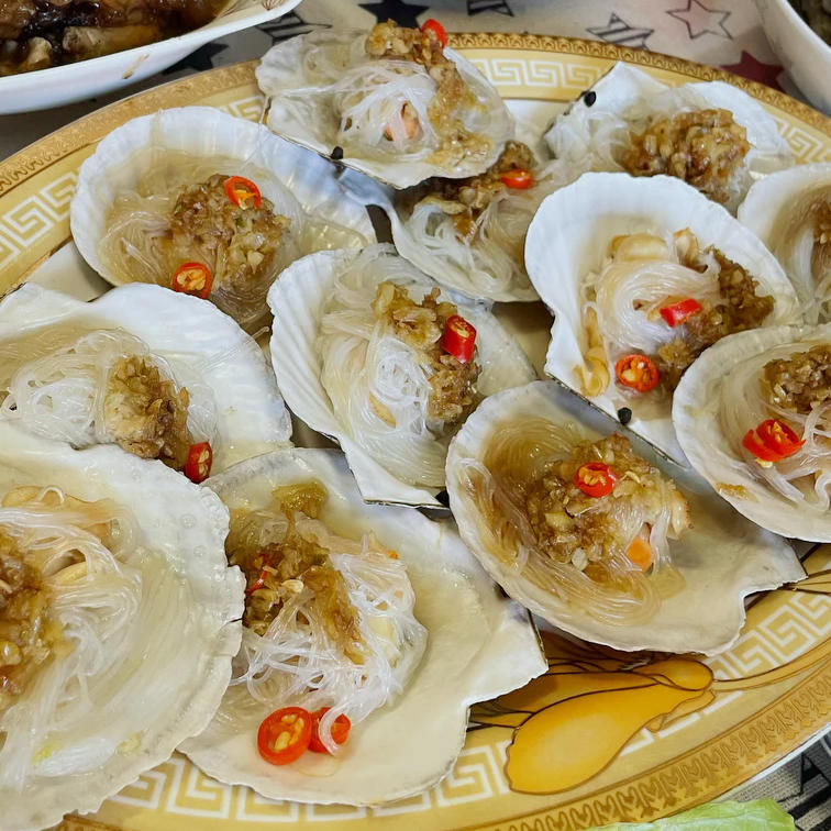 零失败的蒜蓉粉丝蒸扇贝