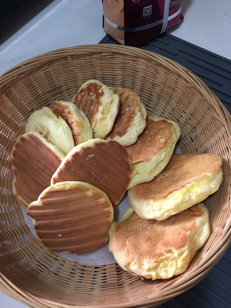 营养早餐—巨松软细腻的平底锅原味舒芙蕾松饼🥞