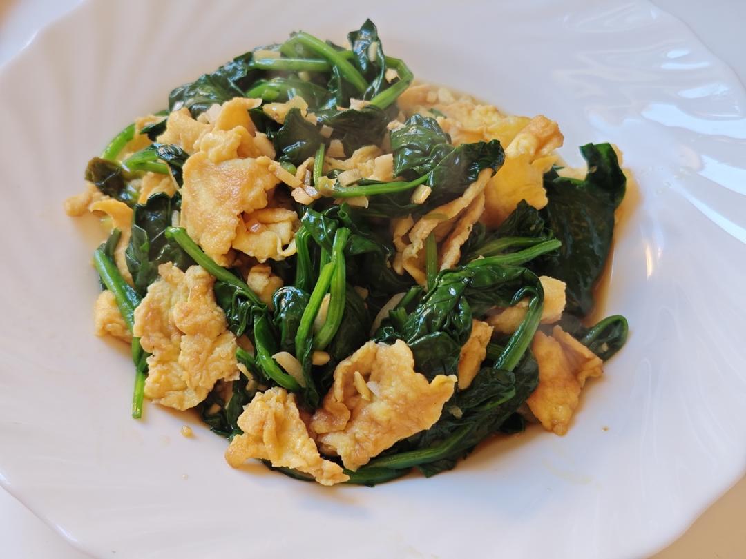 菠菜炒鸡蛋