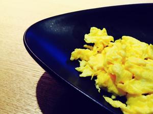 炒蛋（黄油炒蛋）的做法 步骤9