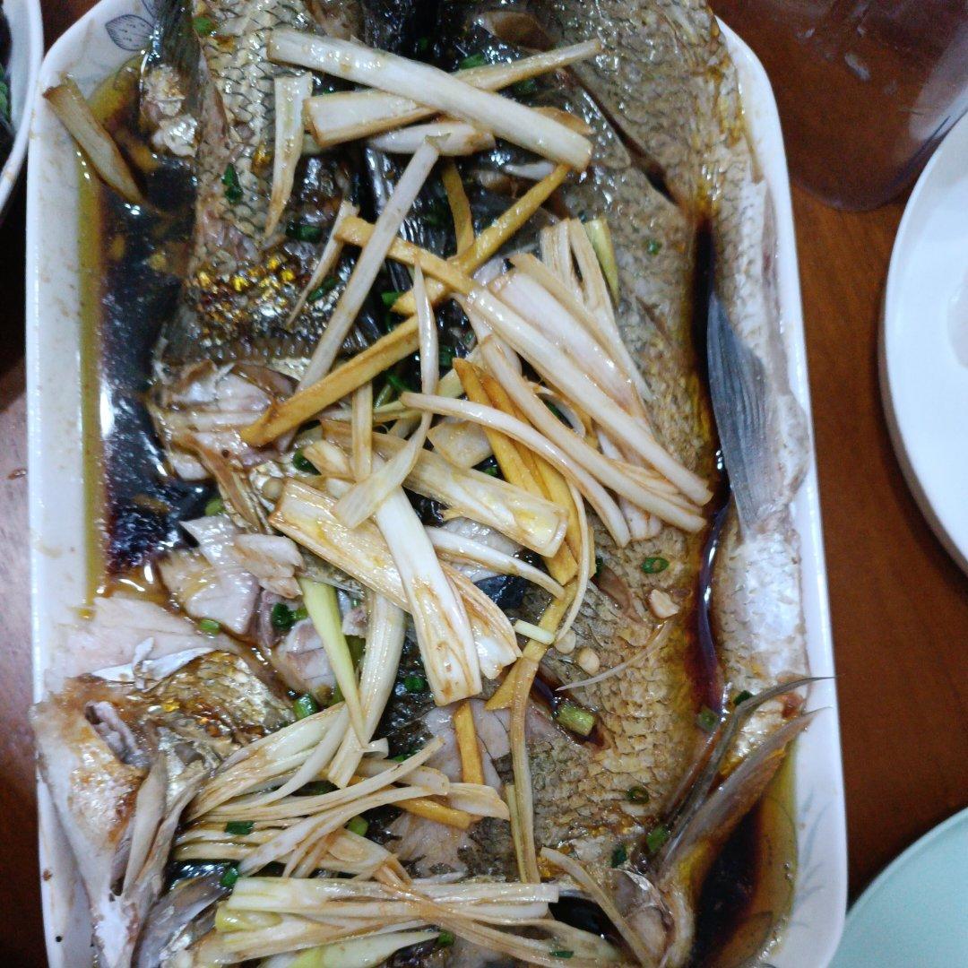 10分钟做 清蒸鲈鱼 （附切鱼图解）