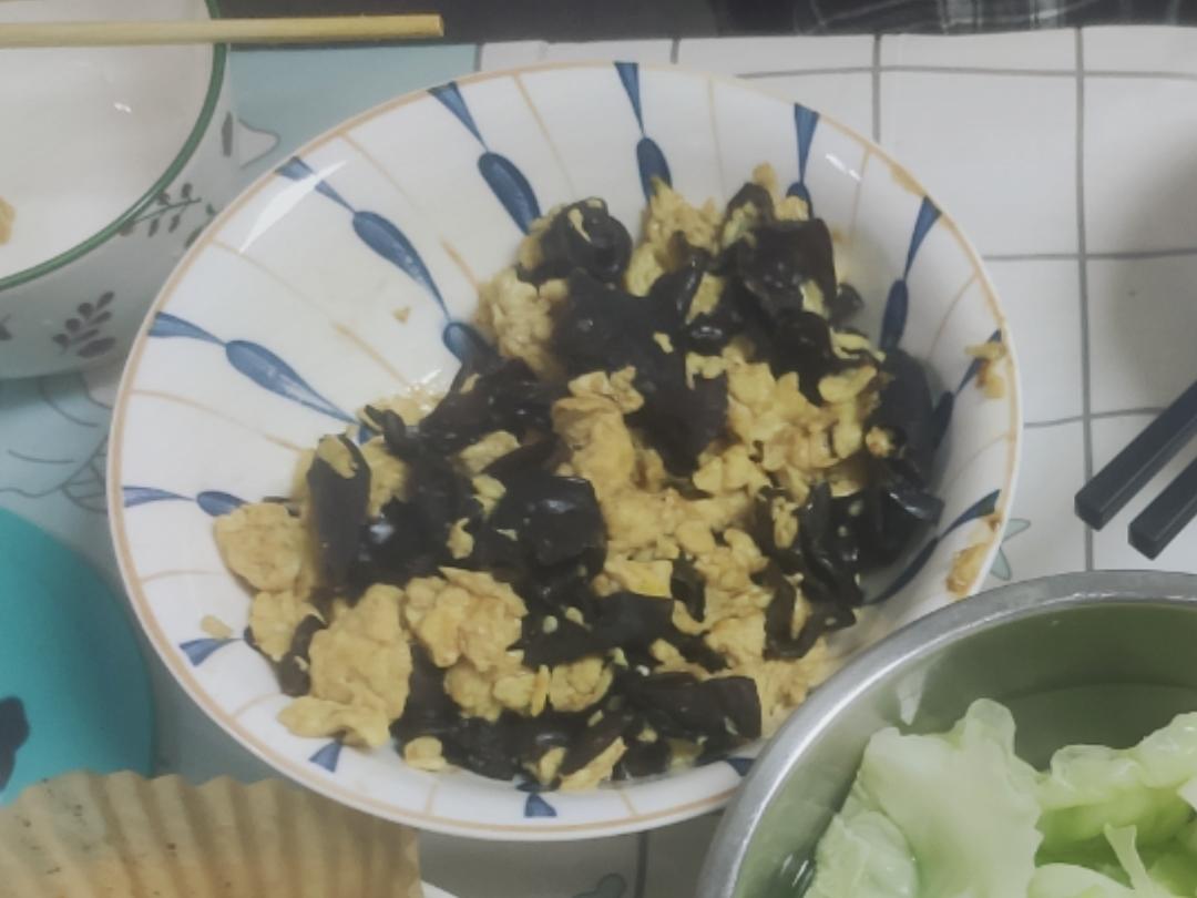 木耳炒鸡蛋