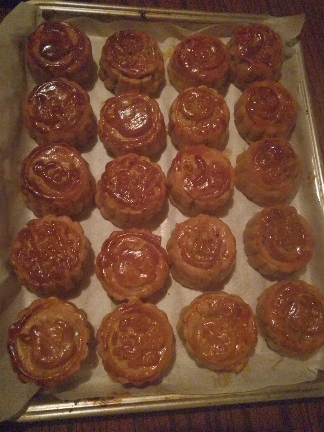 广式月饼——蛋黄莲蓉月饼