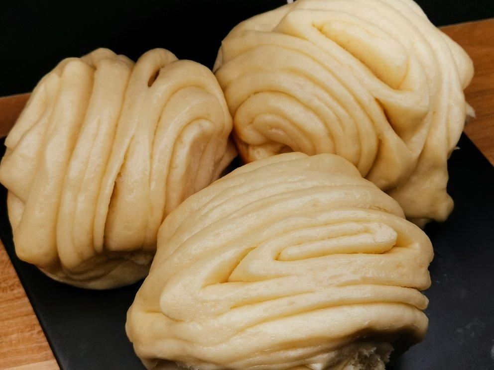 快手发面大花卷（含和面、揉面手法）