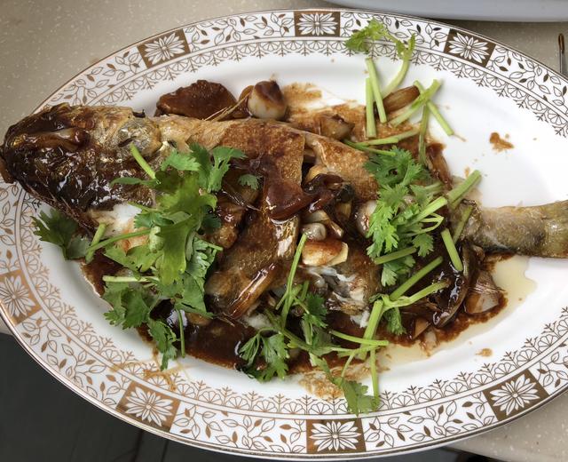 无水少油炖黄花鱼 美善品的做法