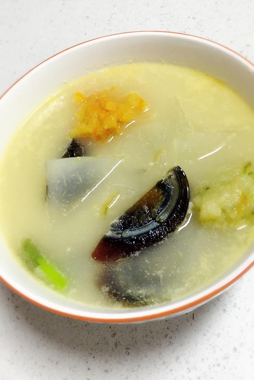 7戈蹦瞪儿做的皮蛋冬瓜汤