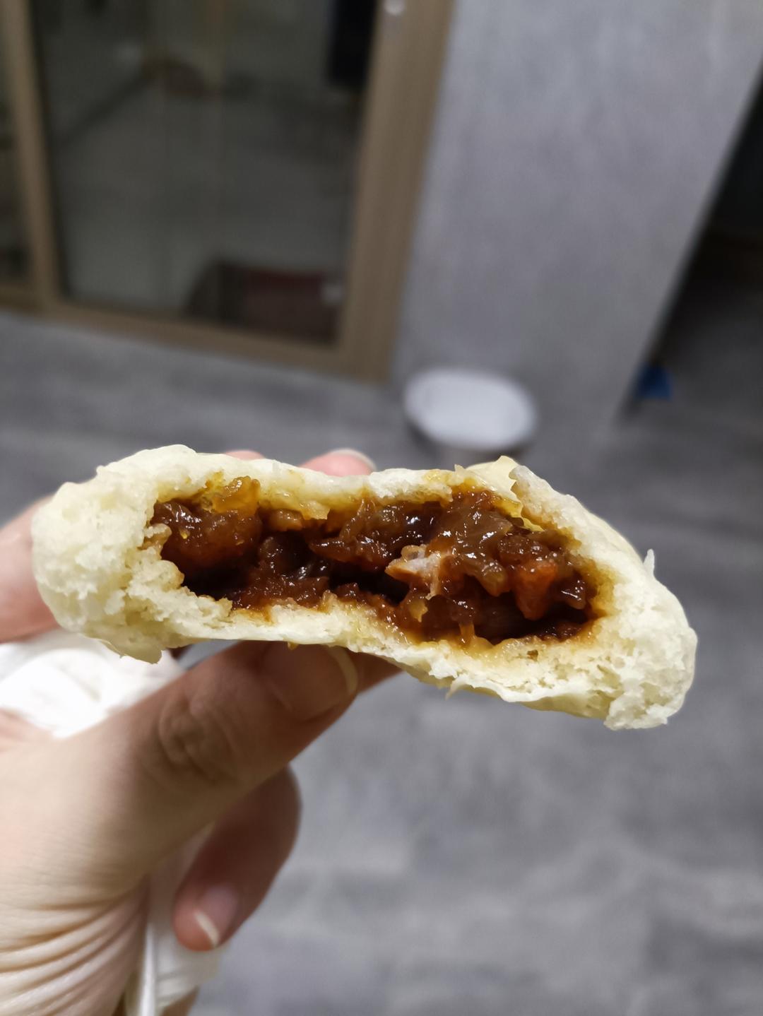 在家也能吃到广式叉烧肉包，皮薄馅大超好吃