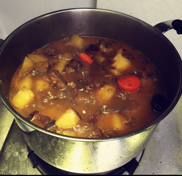 胡萝卜土豆烧牛腩