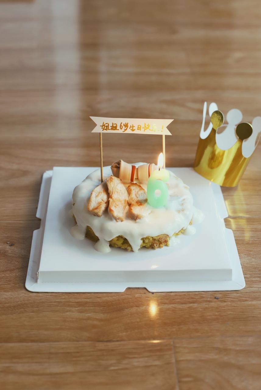 健康的宠物狗狗生日蛋糕(超详细：附步骤图和装饰饼干做法)