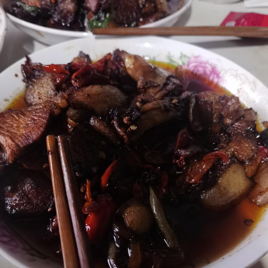 蒜苗炒回锅肉