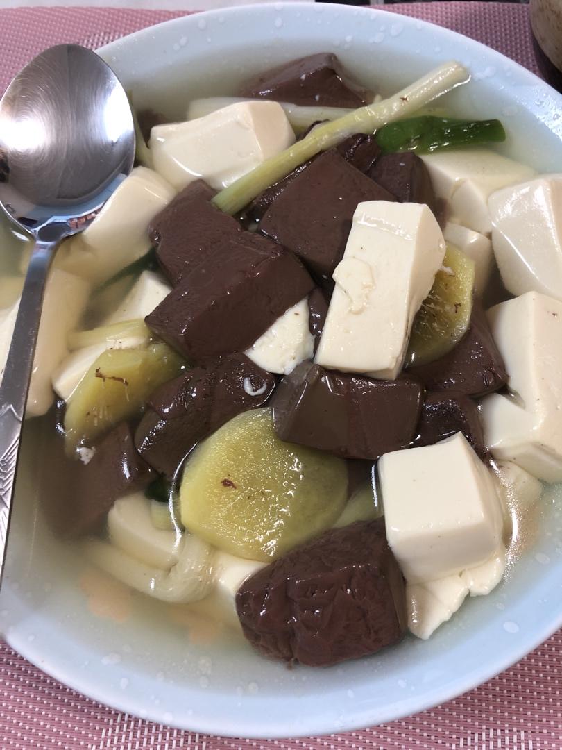 鸭血豆腐汤