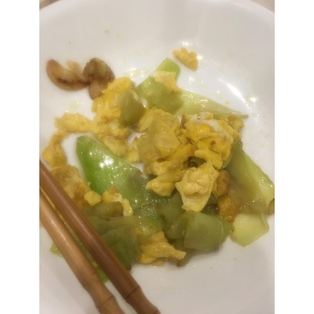 莴笋炒鸡蛋