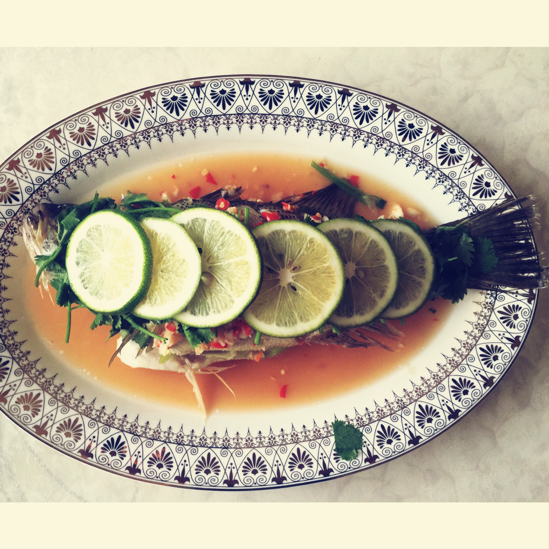 泰式清蒸柠檬鲈鱼