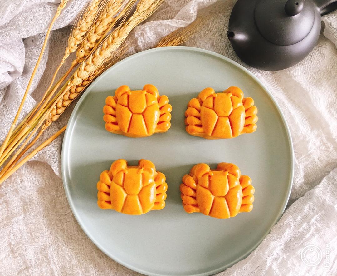 螃蟹月饼，广式蛋黄莲蓉螃蟹月饼，中秋月饼