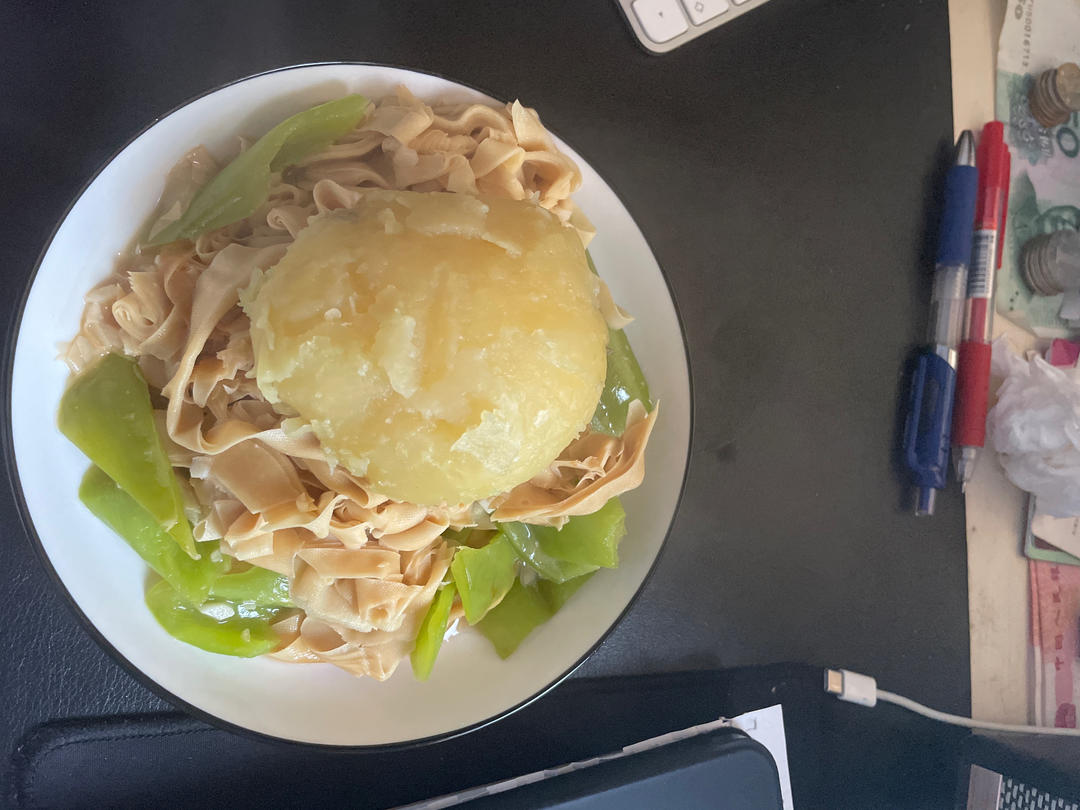 不用厨艺的尖椒干豆腐