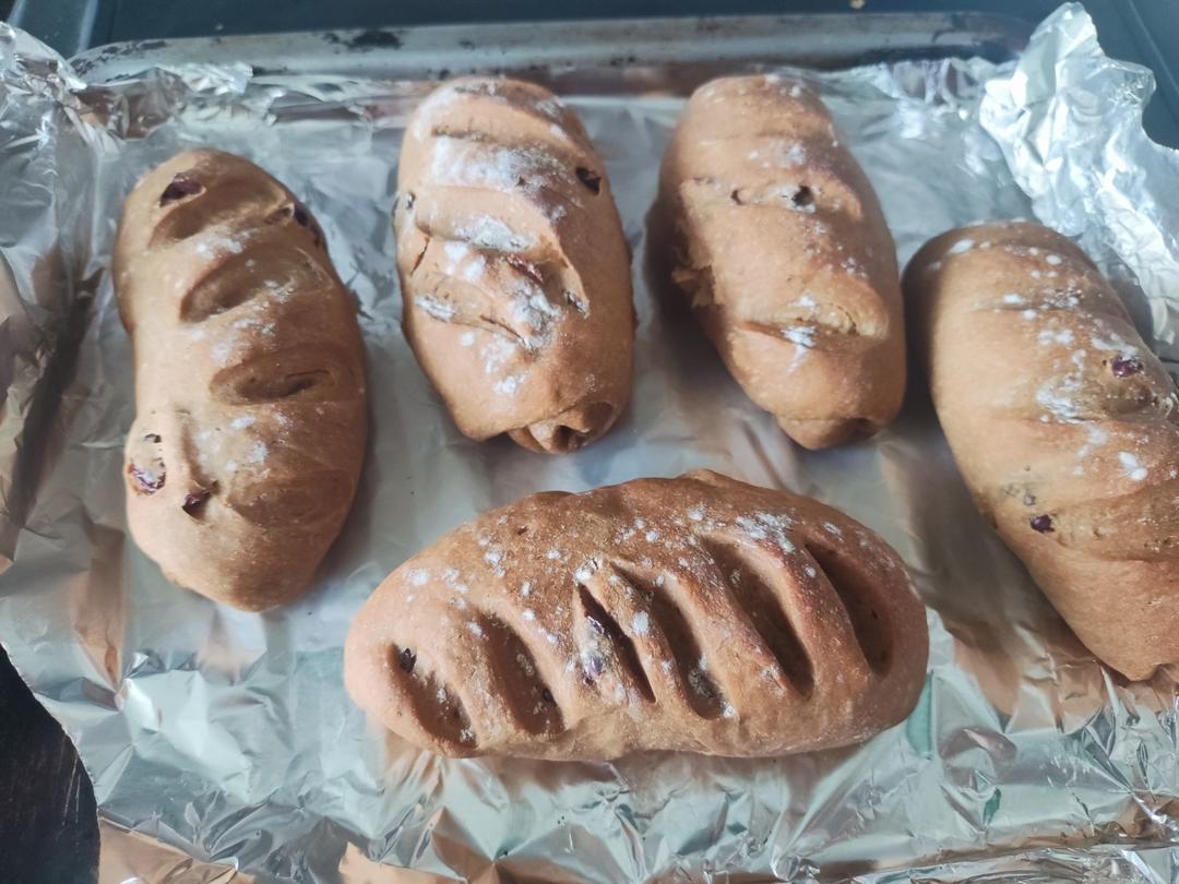 低筋面粉做的红枣软欧面包