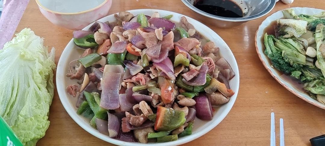 爆炒肥肠