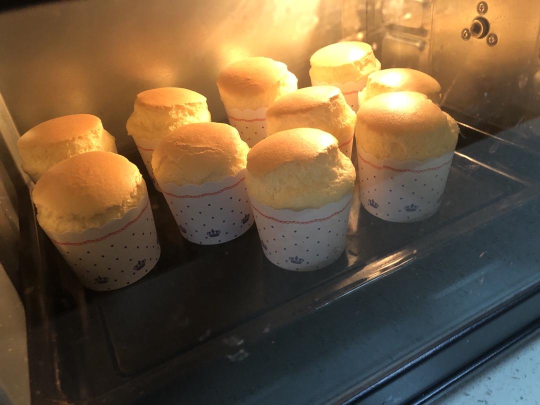 纸杯蛋糕 8寸戚风蛋糕的量