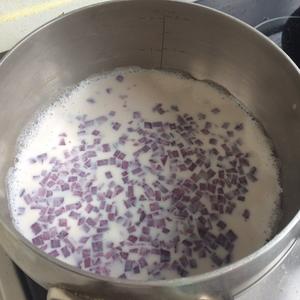 紫薯牛奶麦片粥的做法 步骤3