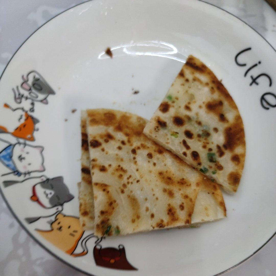 家常葱油饼 柔软多层 凉了也不硬 附细节视频详解