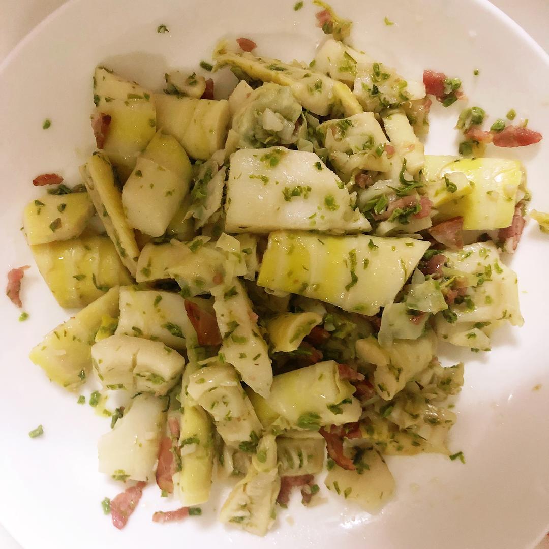 立春小炒~香椿芽炒春笋~水灵香嫩，春天的清甜气息