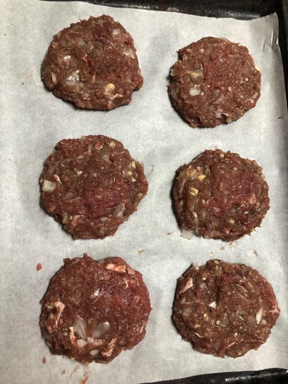 值得一做再做的多汁瘦牛肉漢堡肉餅??的做法 步驟8