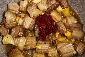 川菜中点餐率最高的回锅肉做法的做法 步骤8