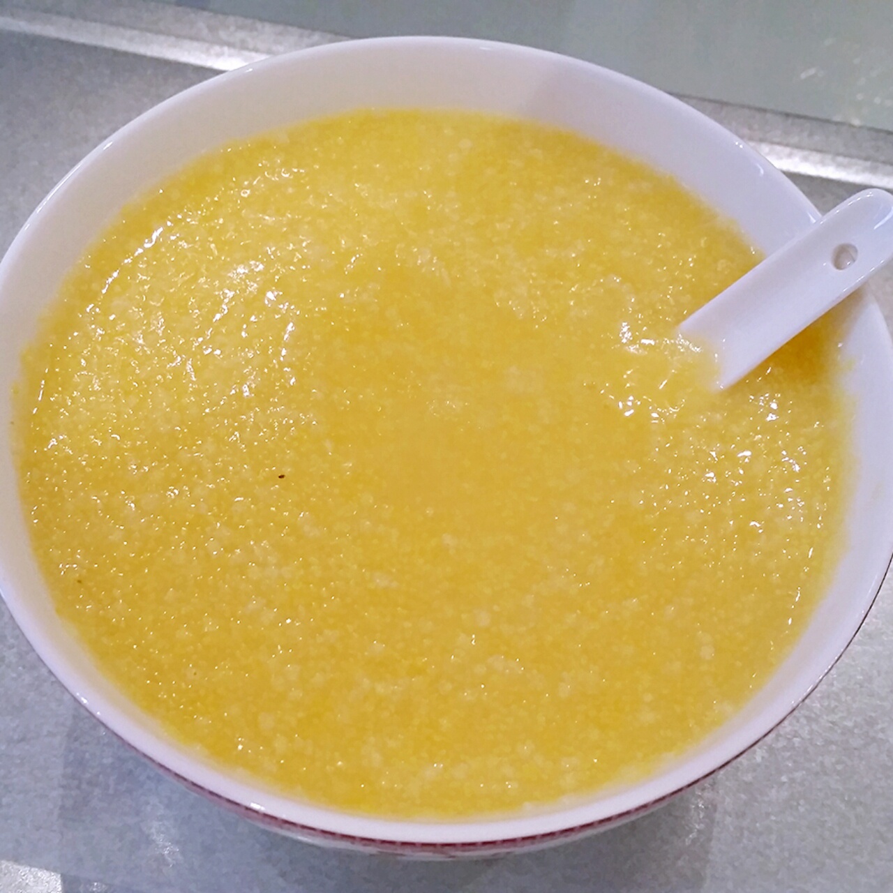 童话萱小厨做的小米玉米粥