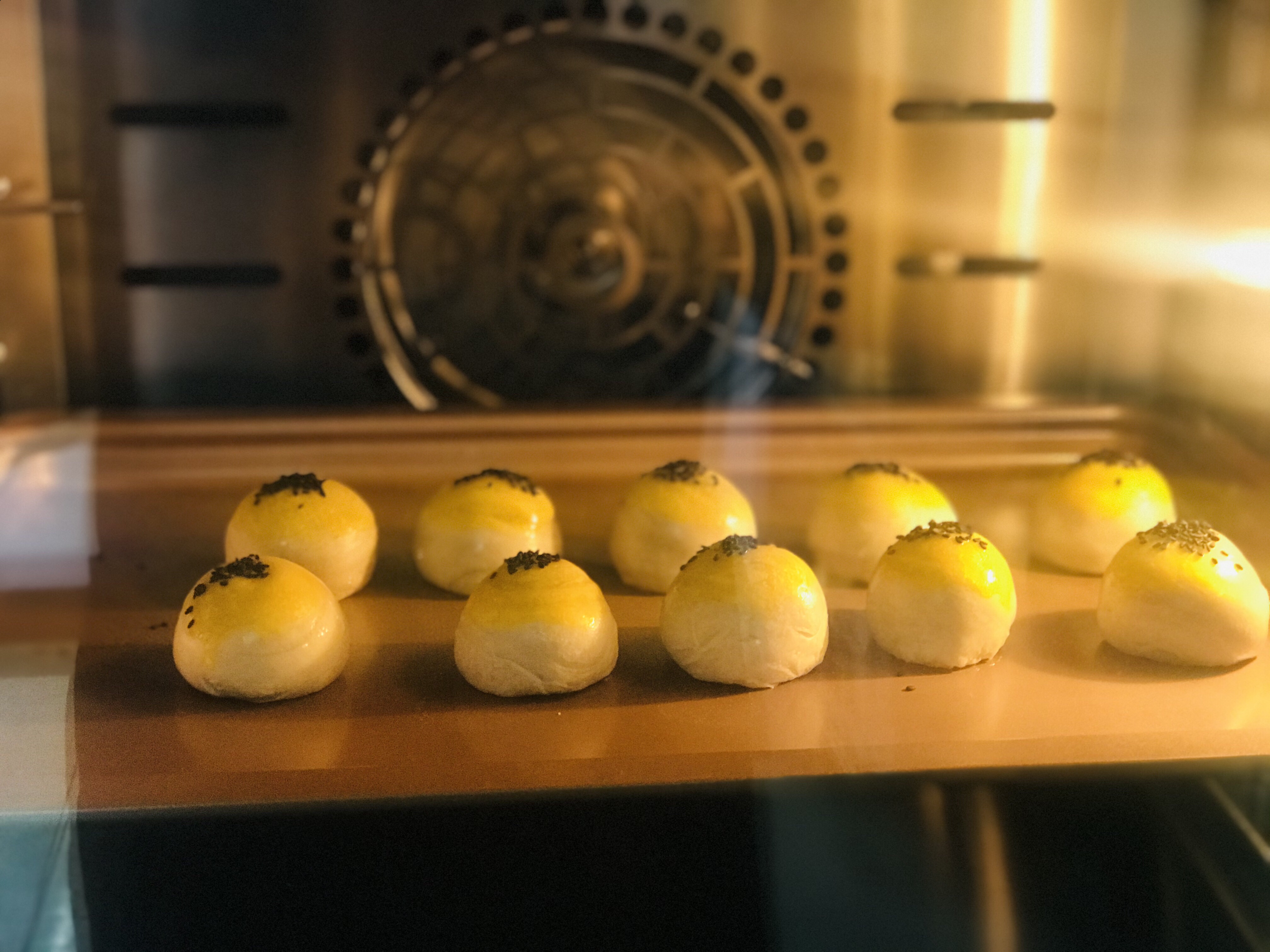 蛋黄酥（包含千层酥做法）的做法 步骤31