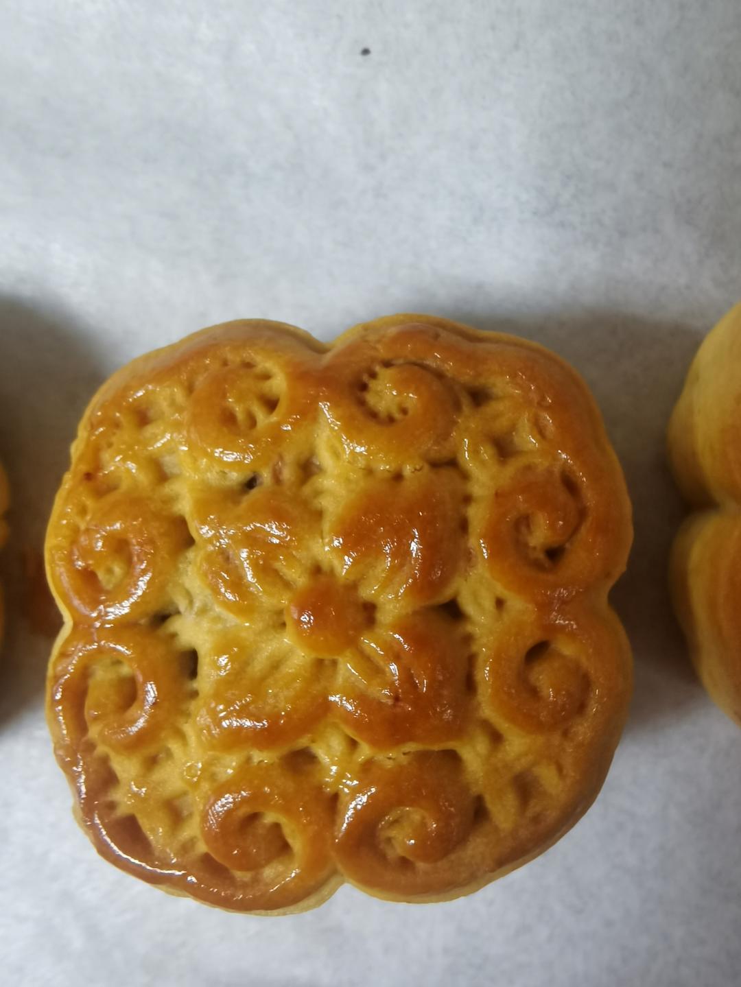 广式豆沙蛋黄月饼（步骤超详细，新手适用）