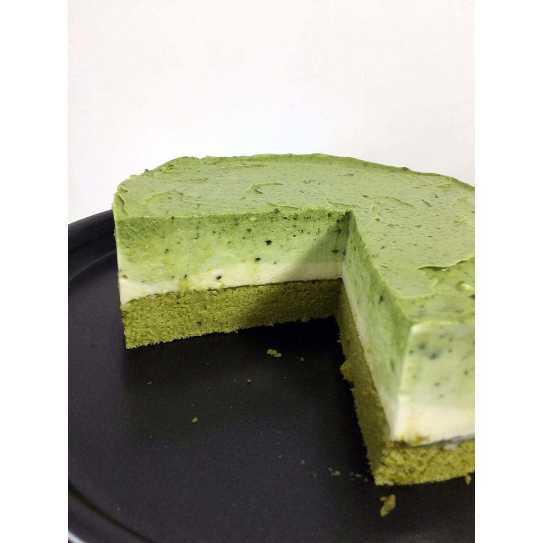 渐变抹茶慕斯蛋糕：我Amanda带着既美又作的抹茶甜点又来了！【曼食慢语】