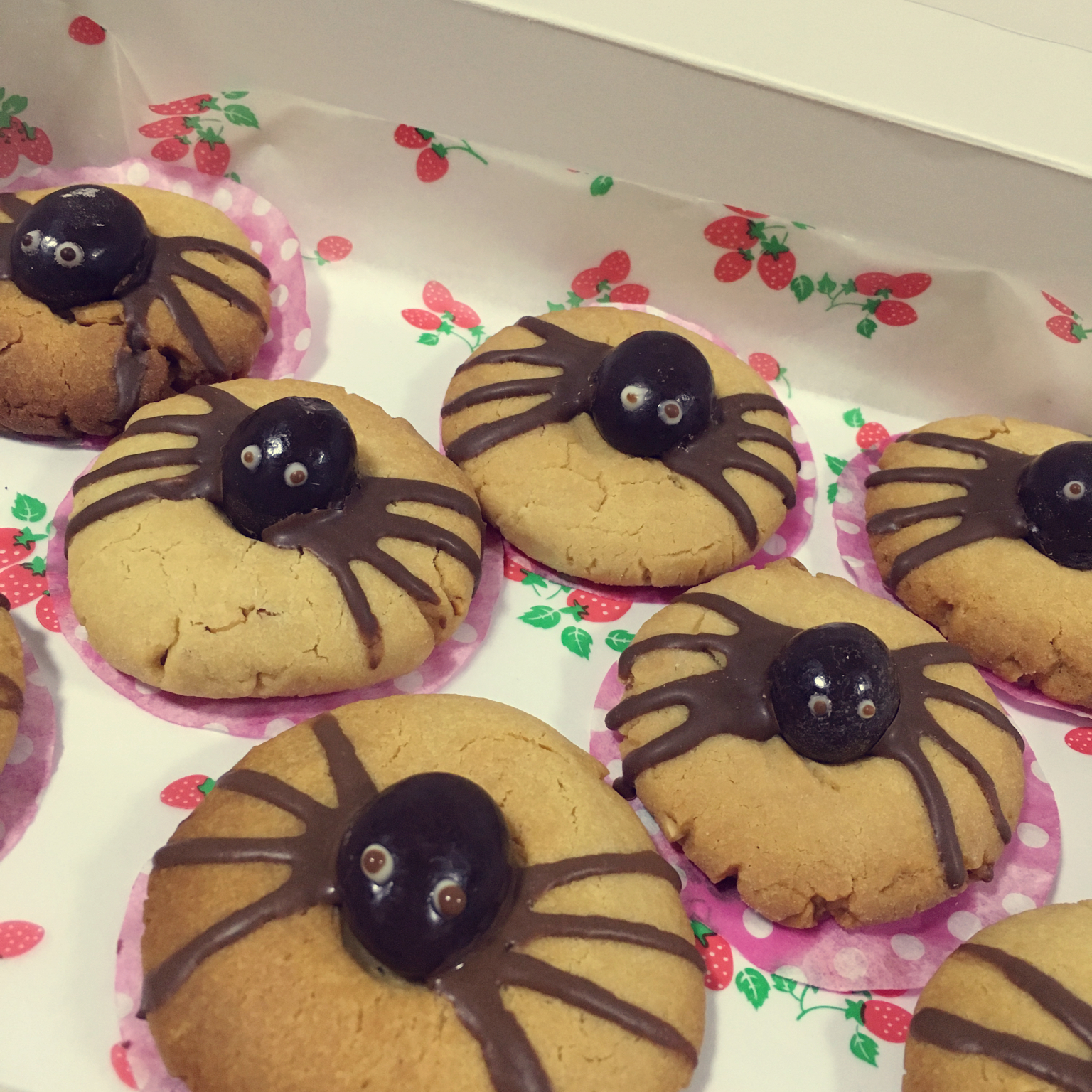 万圣节蜘蛛花生酱曲奇