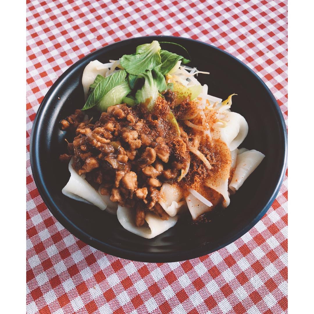 堂妈教你做油泼肉酱扯面